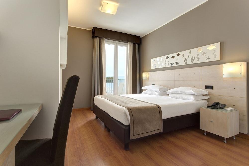 Victoria Frontemare Beach & Spa Hotel Jesolo Exteriör bild