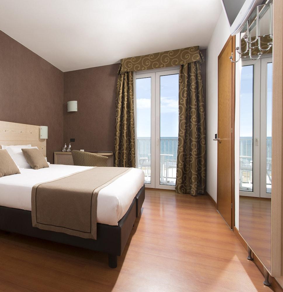 Victoria Frontemare Beach & Spa Hotel Jesolo Exteriör bild