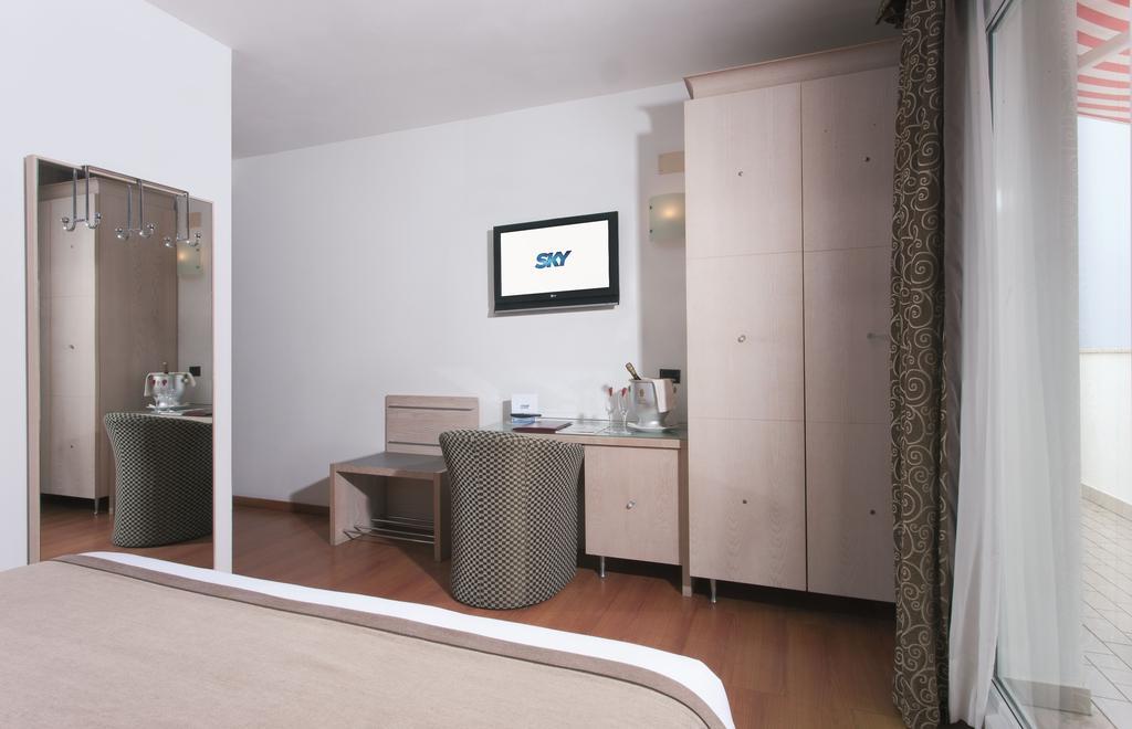Victoria Frontemare Beach & Spa Hotel Jesolo Exteriör bild