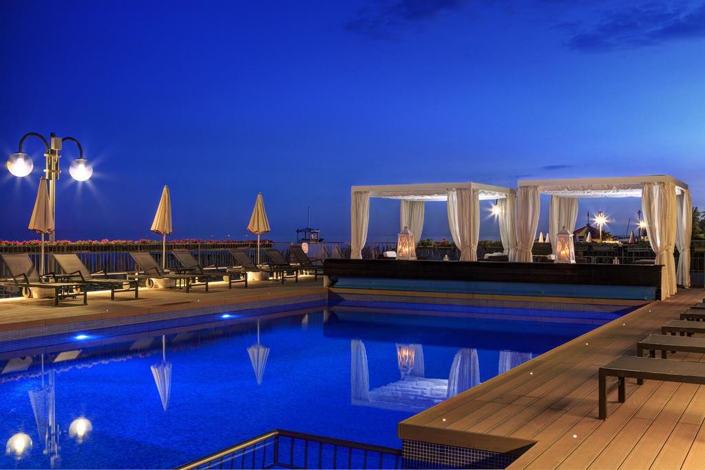 Victoria Frontemare Beach & Spa Hotel Jesolo Exteriör bild