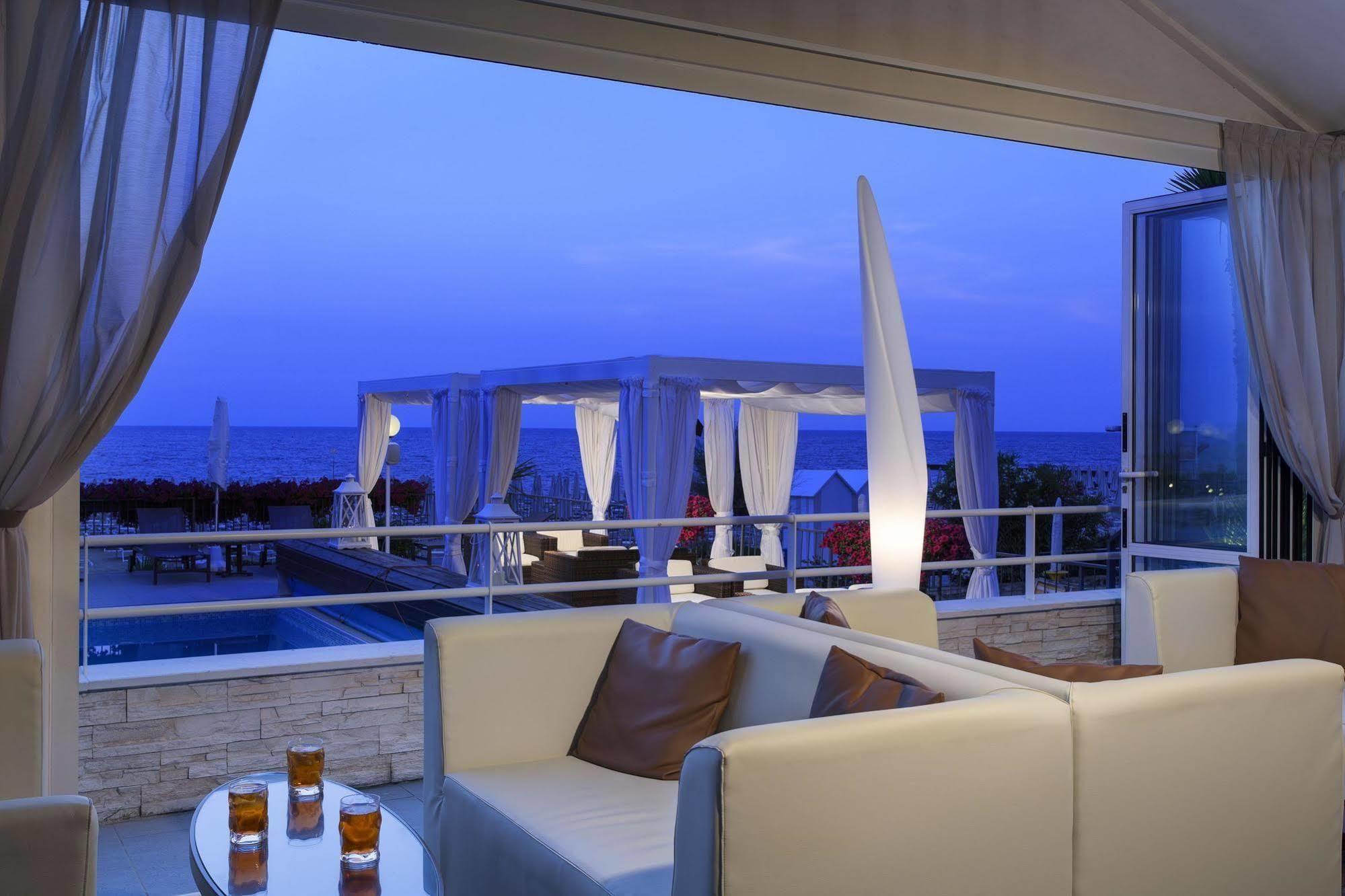 Victoria Frontemare Beach & Spa Hotel Jesolo Exteriör bild